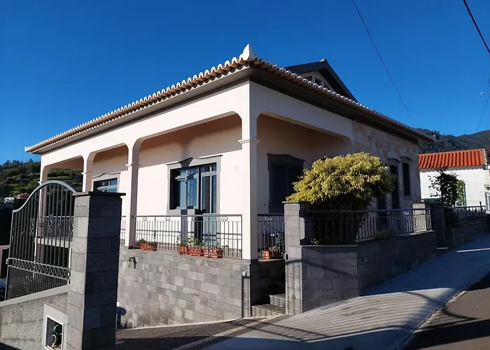 Casa Do Vale Da Estrela Lägenhet *